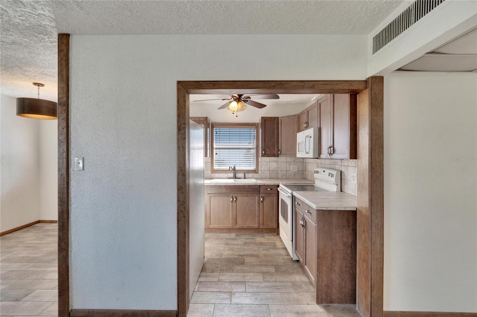 BEDFORD E CONDO - Residential Lease