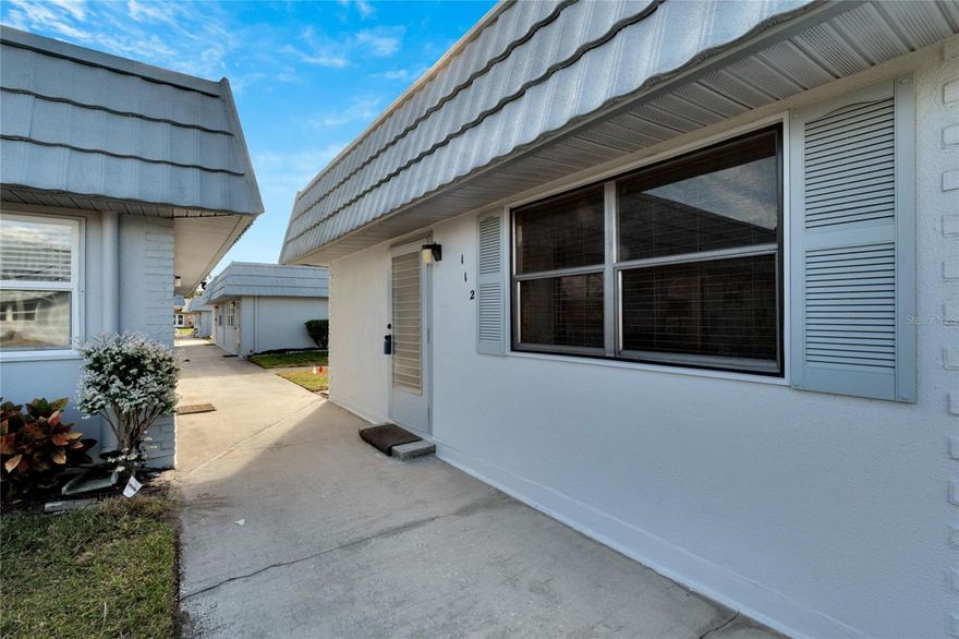 Annual Unfurnished 2-bedroom condo in the desirable King Point Community within Sun City Center. No pets, non-smokers only please. Come enjoy all the recreational activities available such as 2 clubhouses with restaurants, indoor and outdoor swimming pools, tennis and pickleball courts, fitness centers and spa along with arts/crafts clubs. Golf cart friendly community close to shopping and medical facilities.