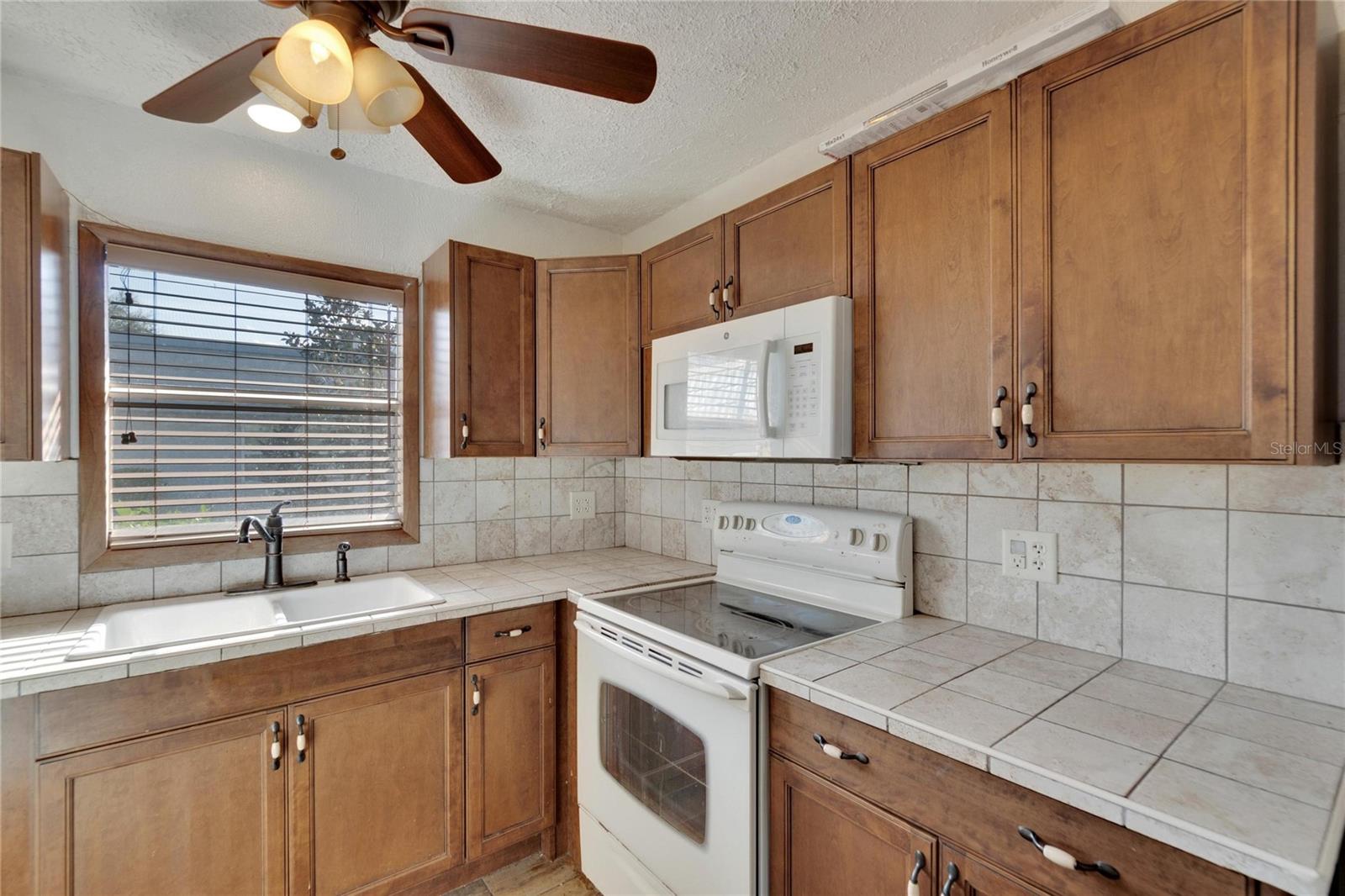 BEDFORD E CONDO - Residential Lease