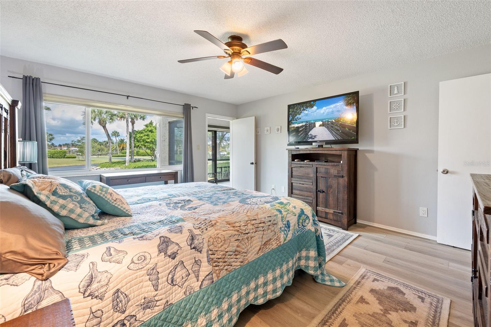 COMMODORE CLUB CONDO - Residential