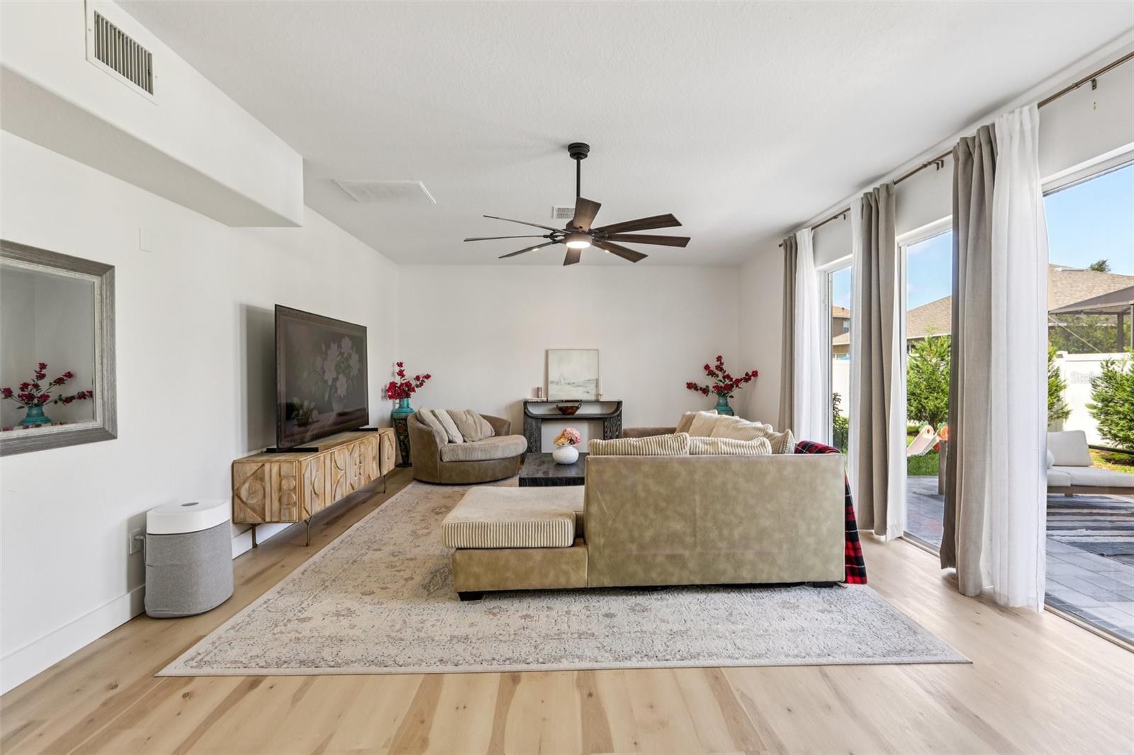 1802 REGAL MIST LOOP