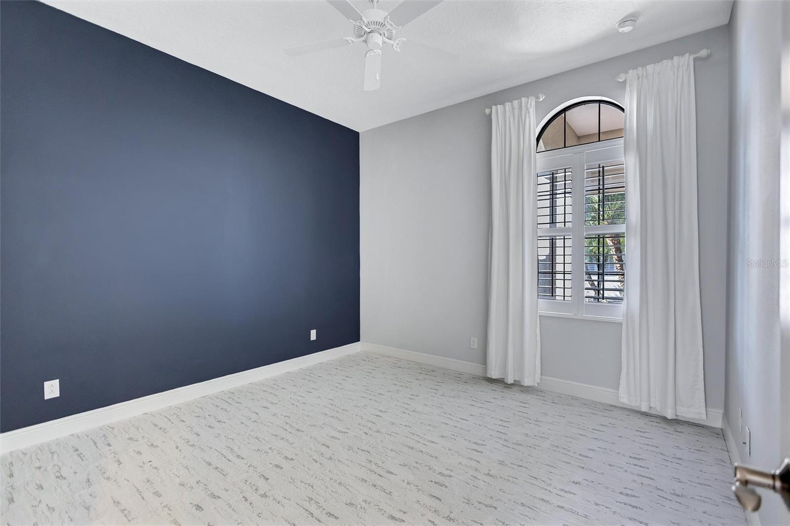 RIVER WIND - Residential