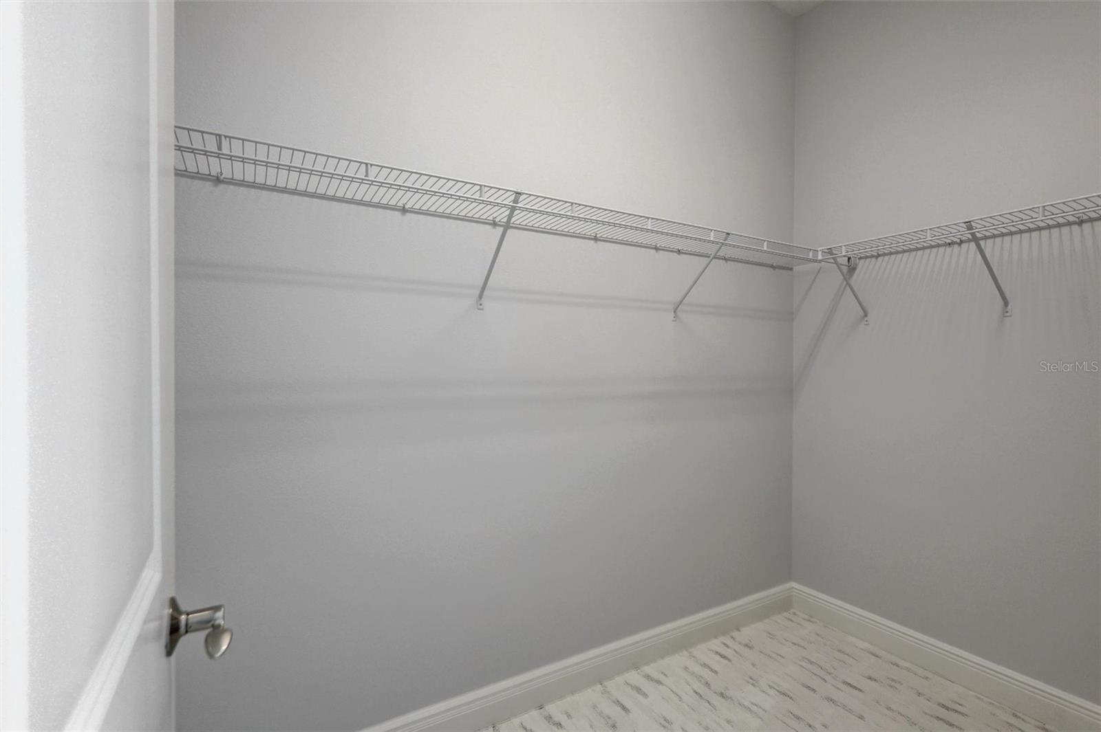 RIVER WIND - Residential