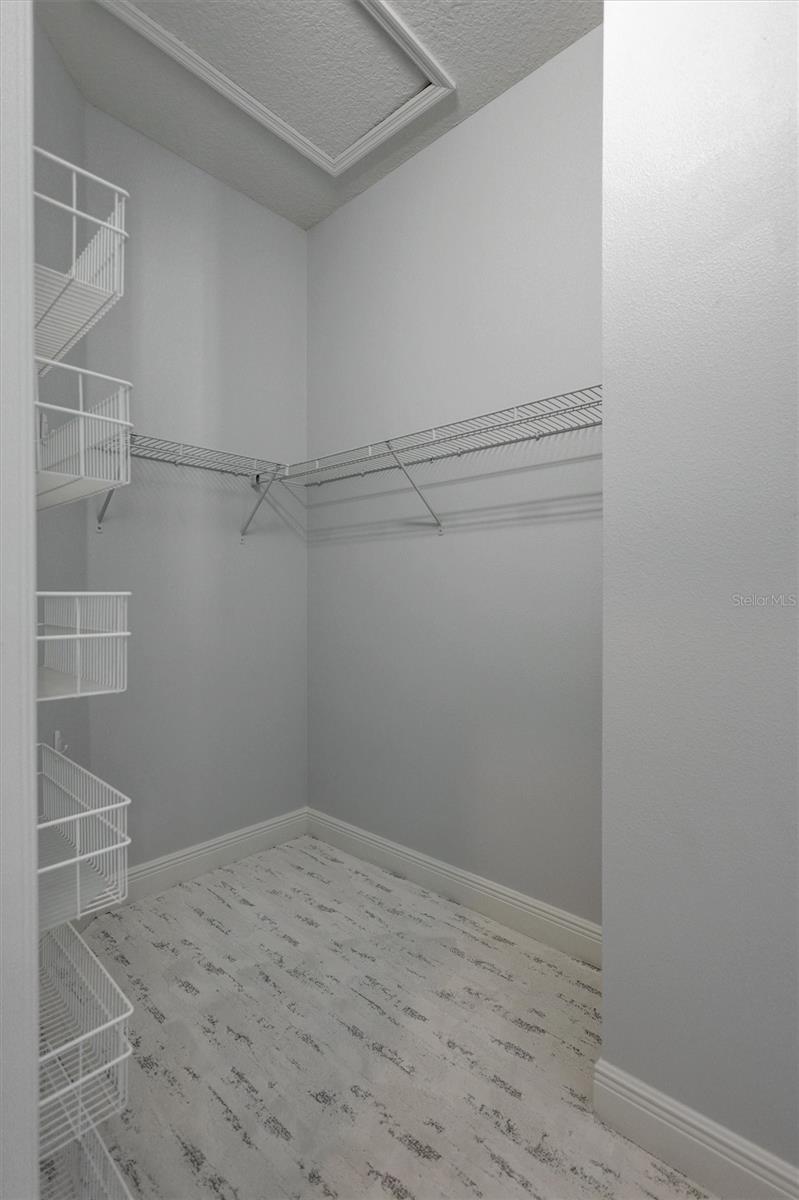 RIVER WIND - Residential