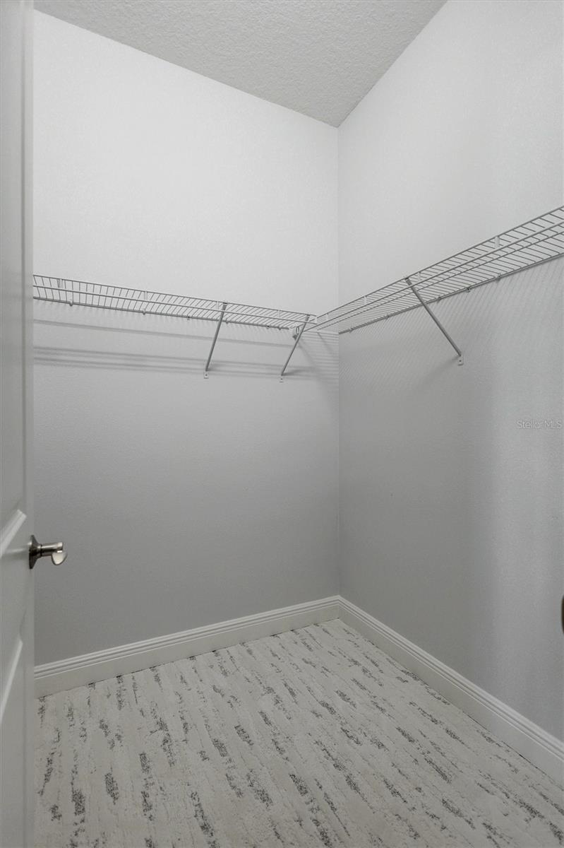 RIVER WIND - Residential