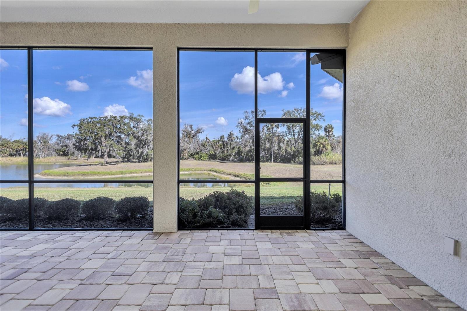 RIVER WIND - Residential