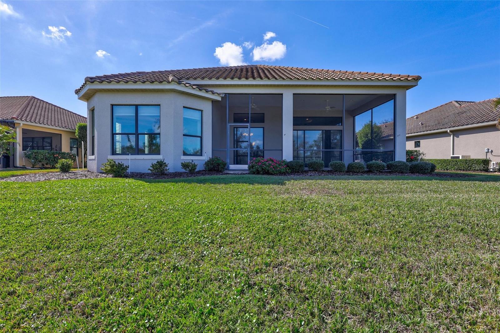 RIVER WIND - Residential