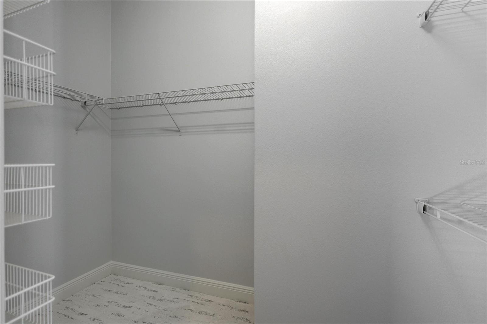 RIVER WIND - Residential