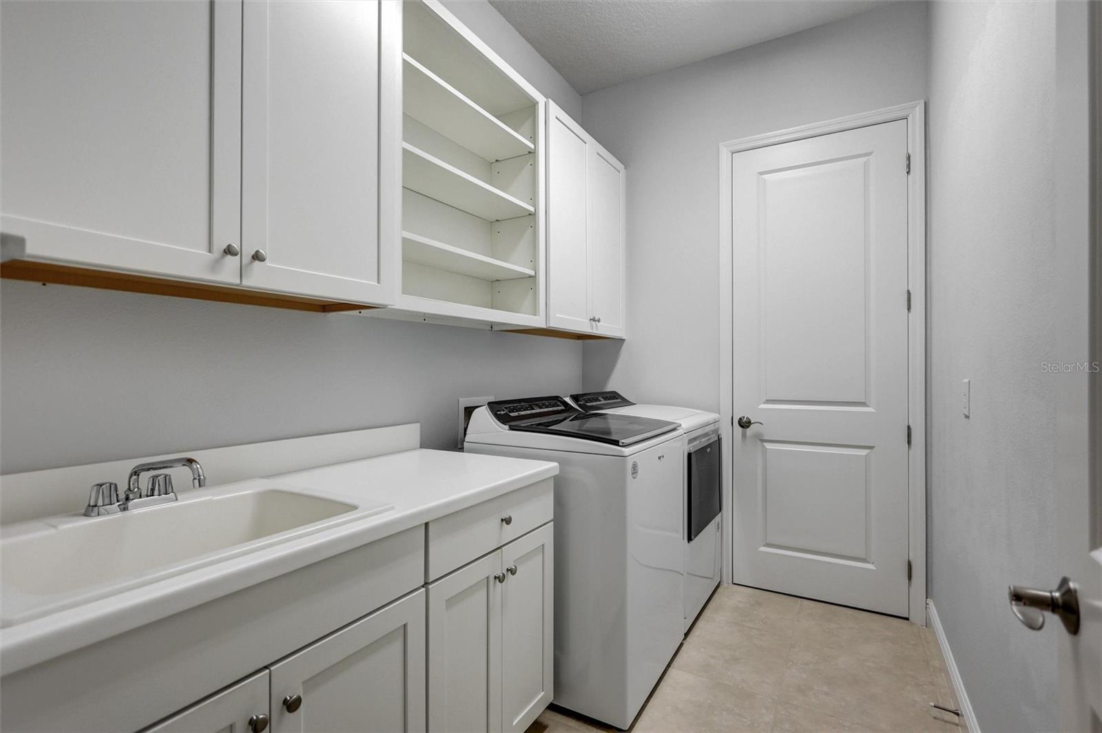 RIVER WIND - Residential