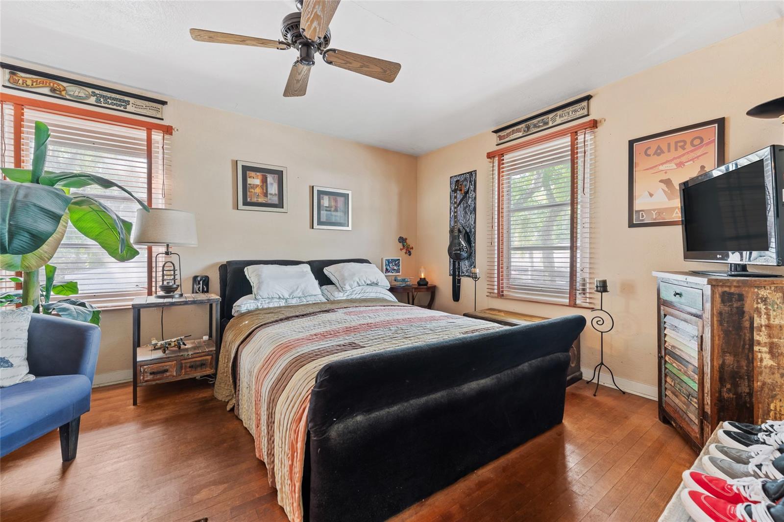 728 N SUMMERLIN AVENUE