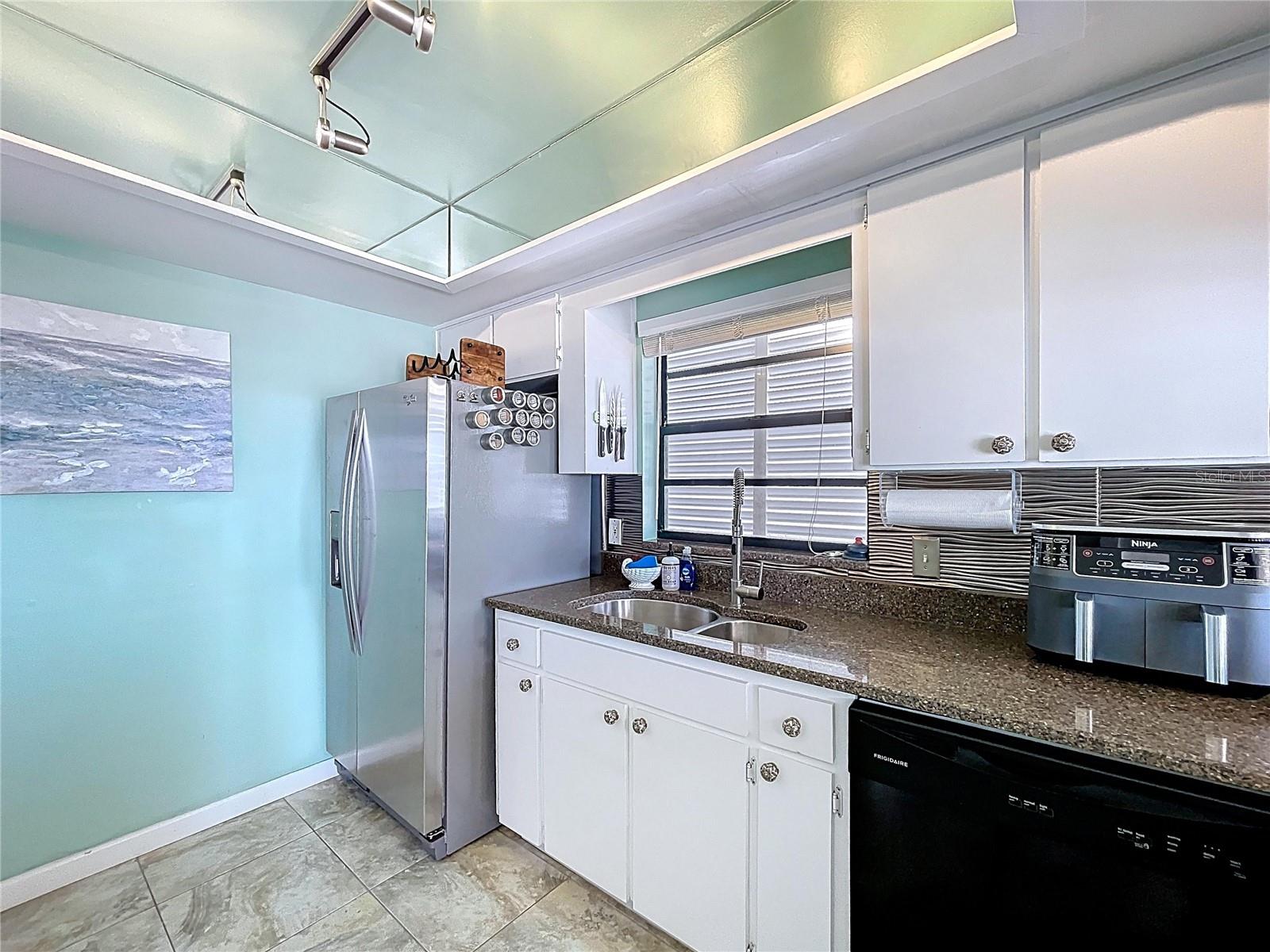 SUNSET BEACH UNIT 5 - Residential