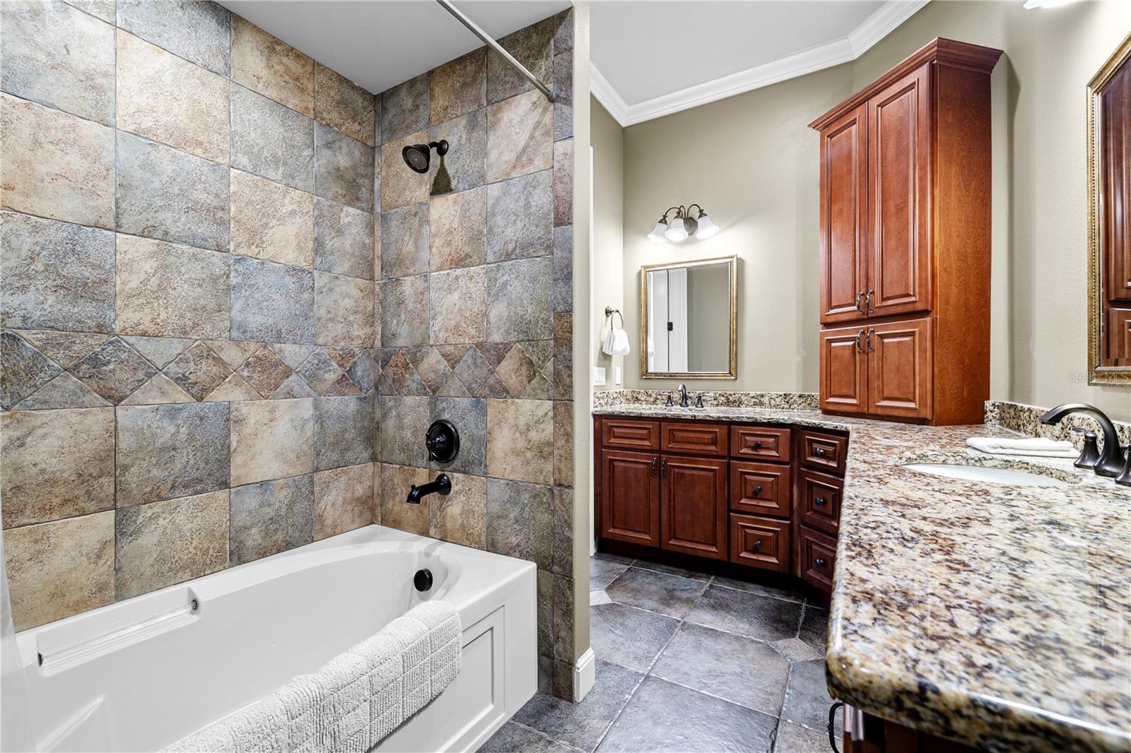 HILLSIDE LANDINGS - Residential Lease
