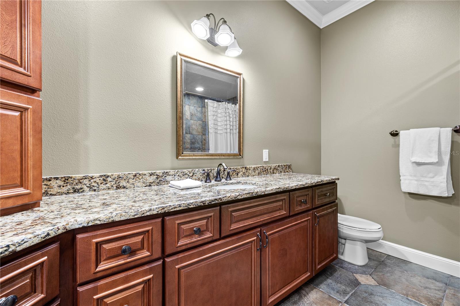 HILLSIDE LANDINGS - Residential Lease