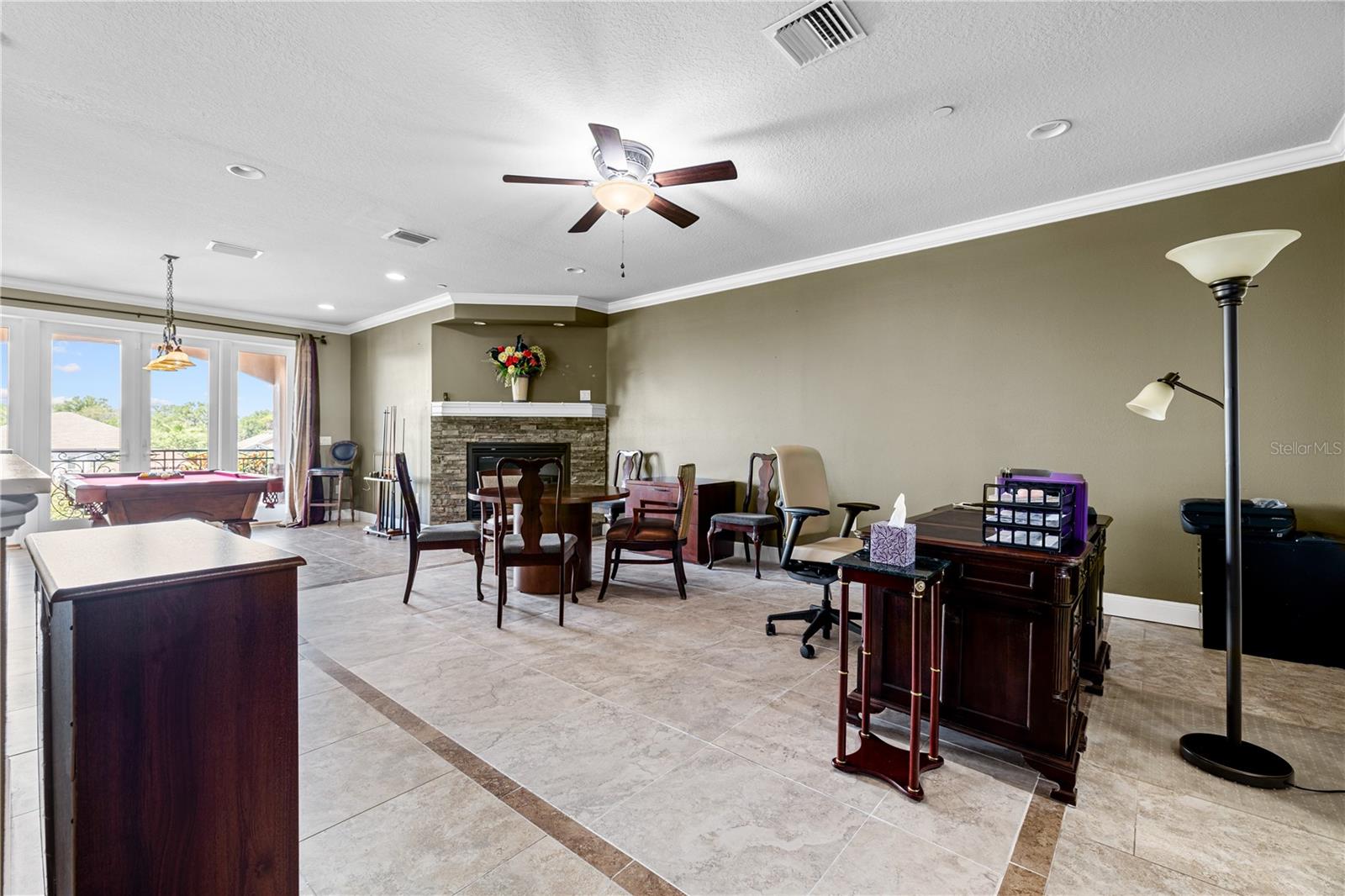 HILLSIDE LANDINGS - Residential Lease
