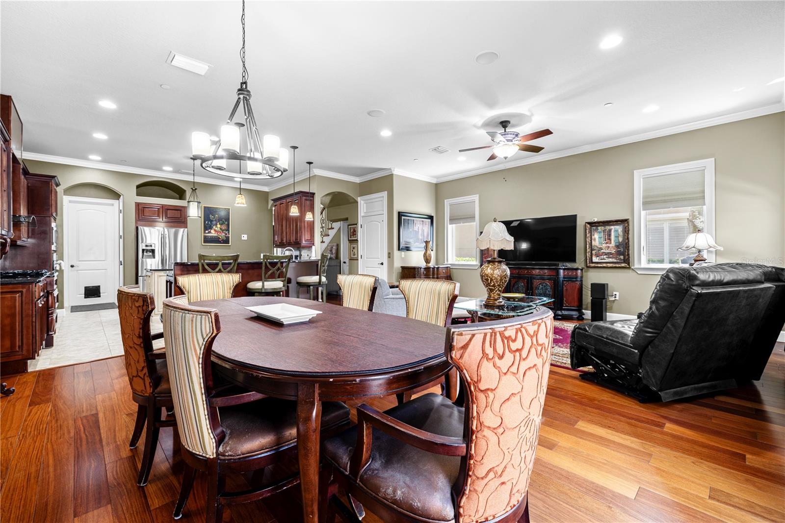 HILLSIDE LANDINGS - Residential Lease