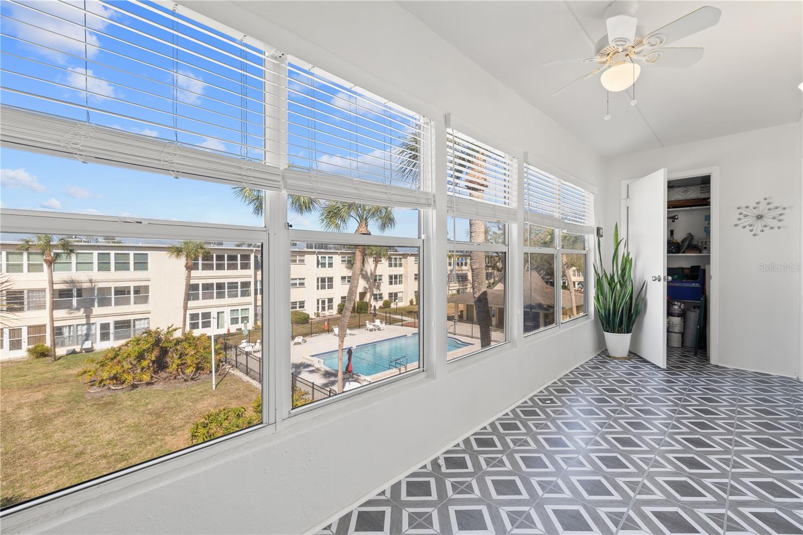 SEMINOLE SQUARE APTS II CONDO - Residential