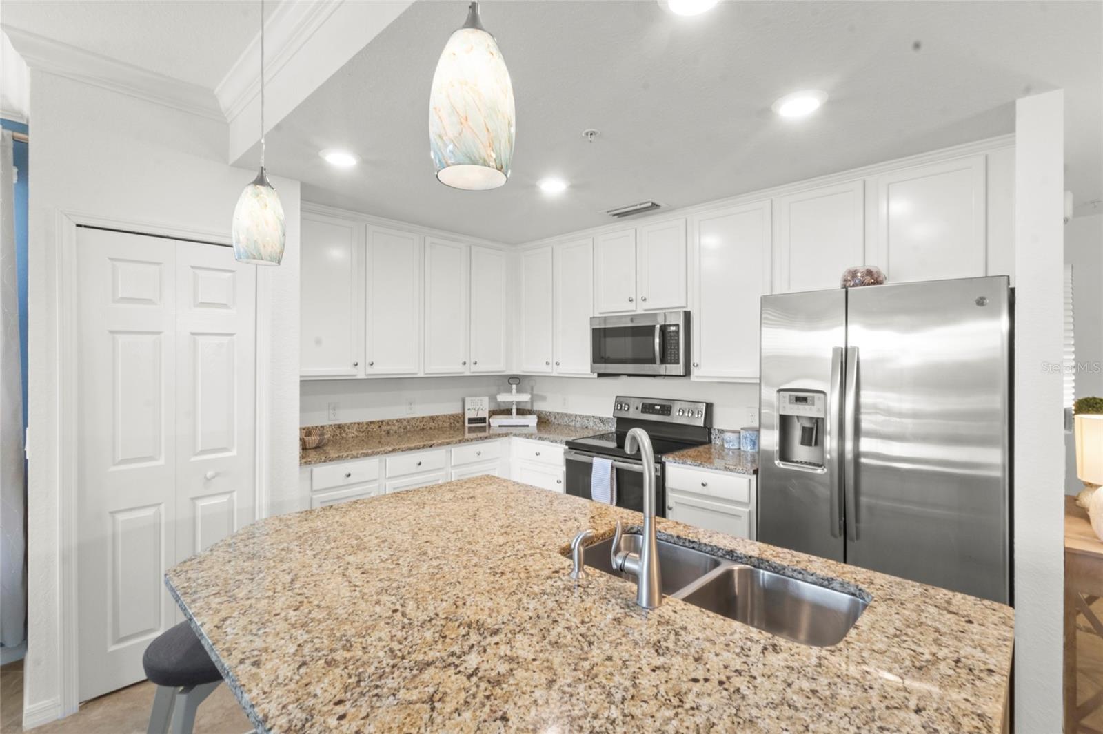 LAKEWOOD NATIONAL - Residential