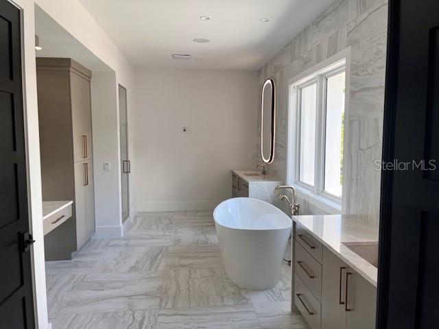 SUNSET PARK - Residential