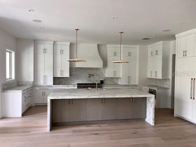 SUNSET PARK - Residential