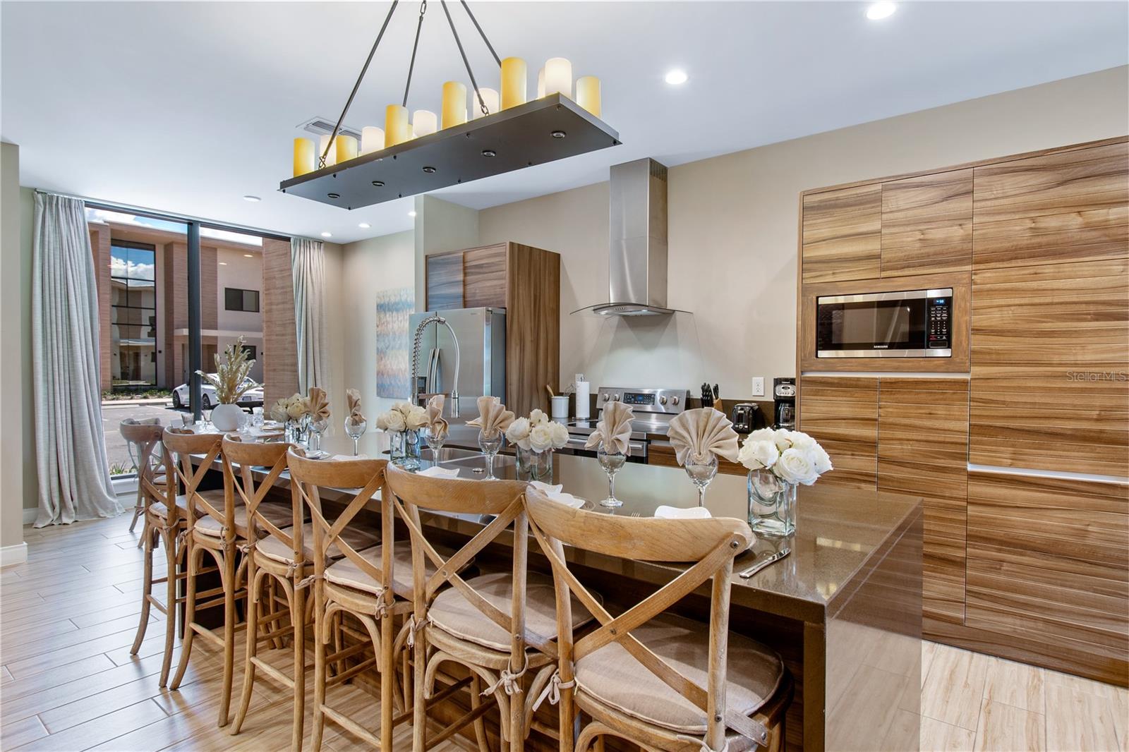 7461 BLEECKER LANE