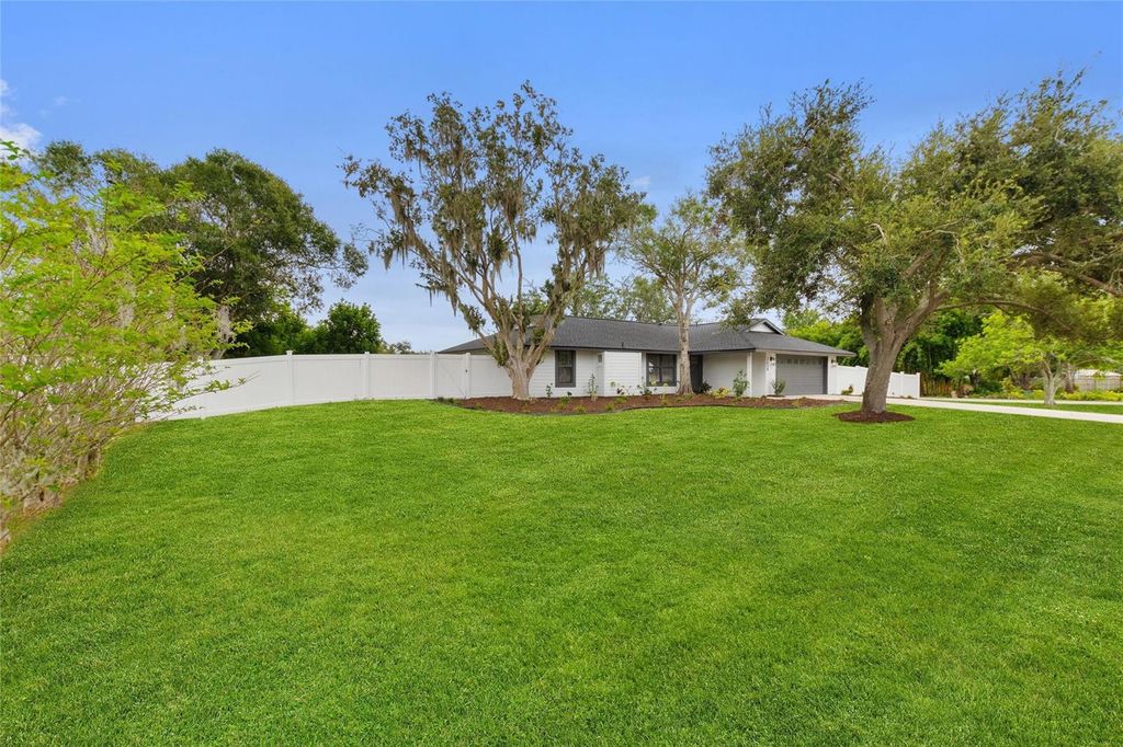 Photo of 2054 Racimo Drive, Sarasota, FL 34240 (MLS # A4670940)