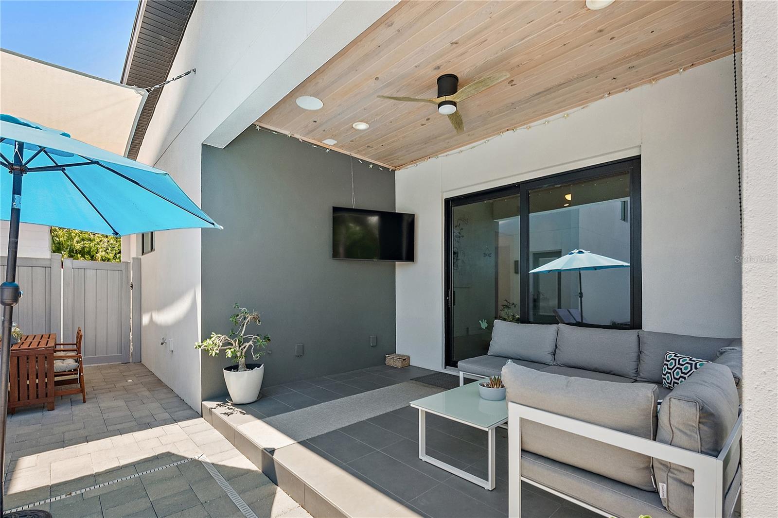 COLONIAL PLACE REV - Residential