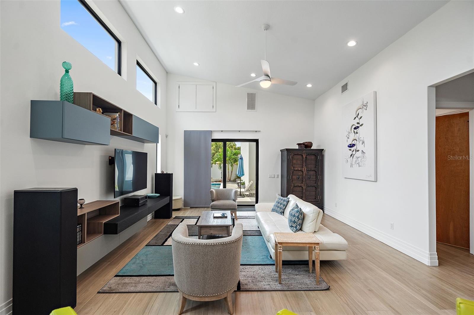 COLONIAL PLACE REV - Residential