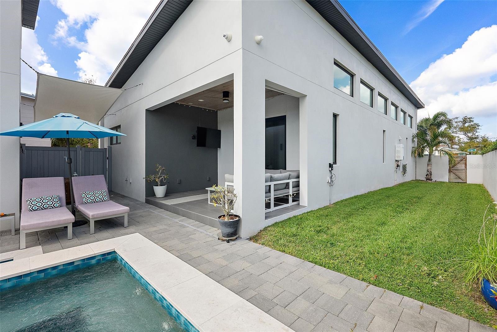 COLONIAL PLACE REV - Residential