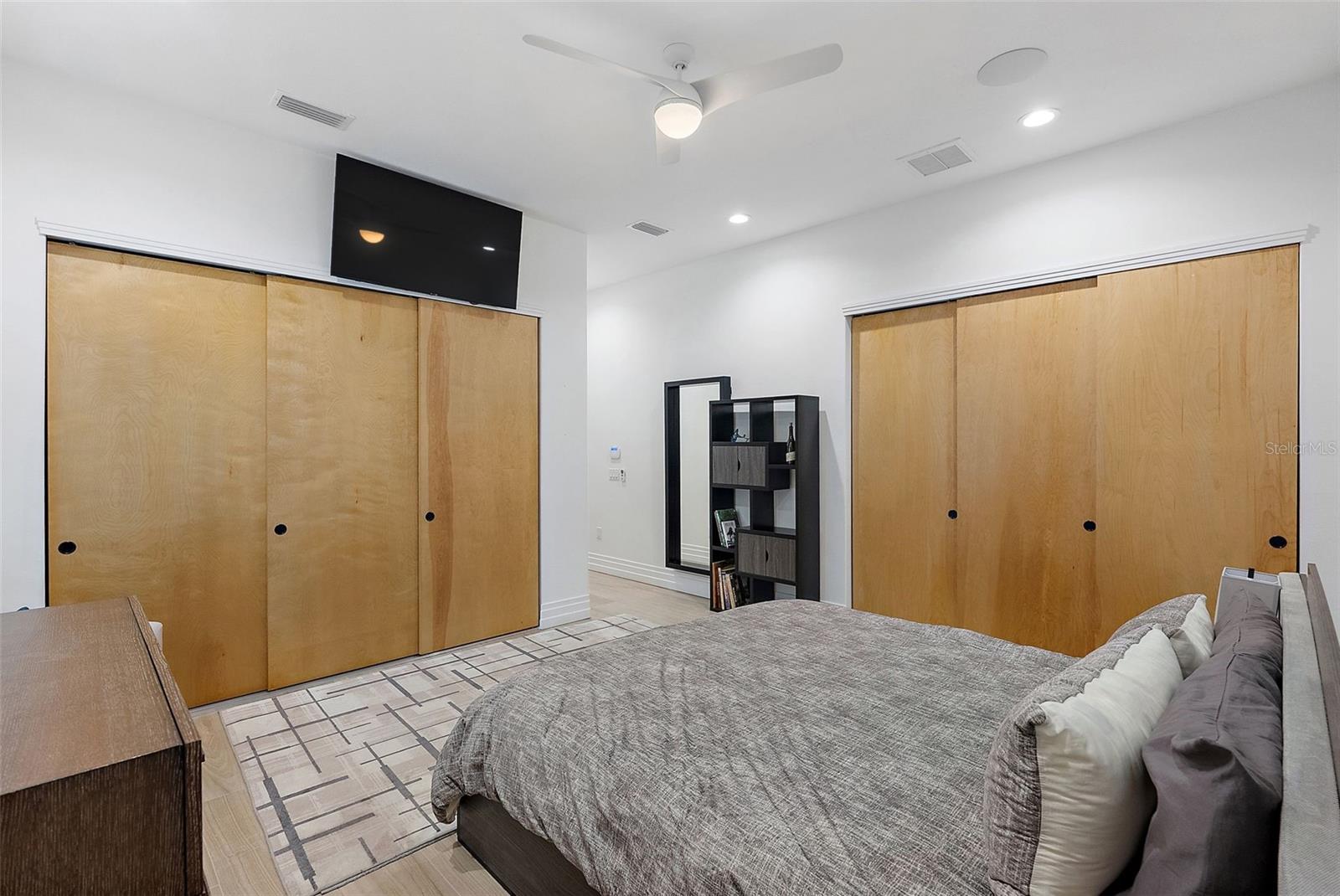 COLONIAL PLACE REV - Residential