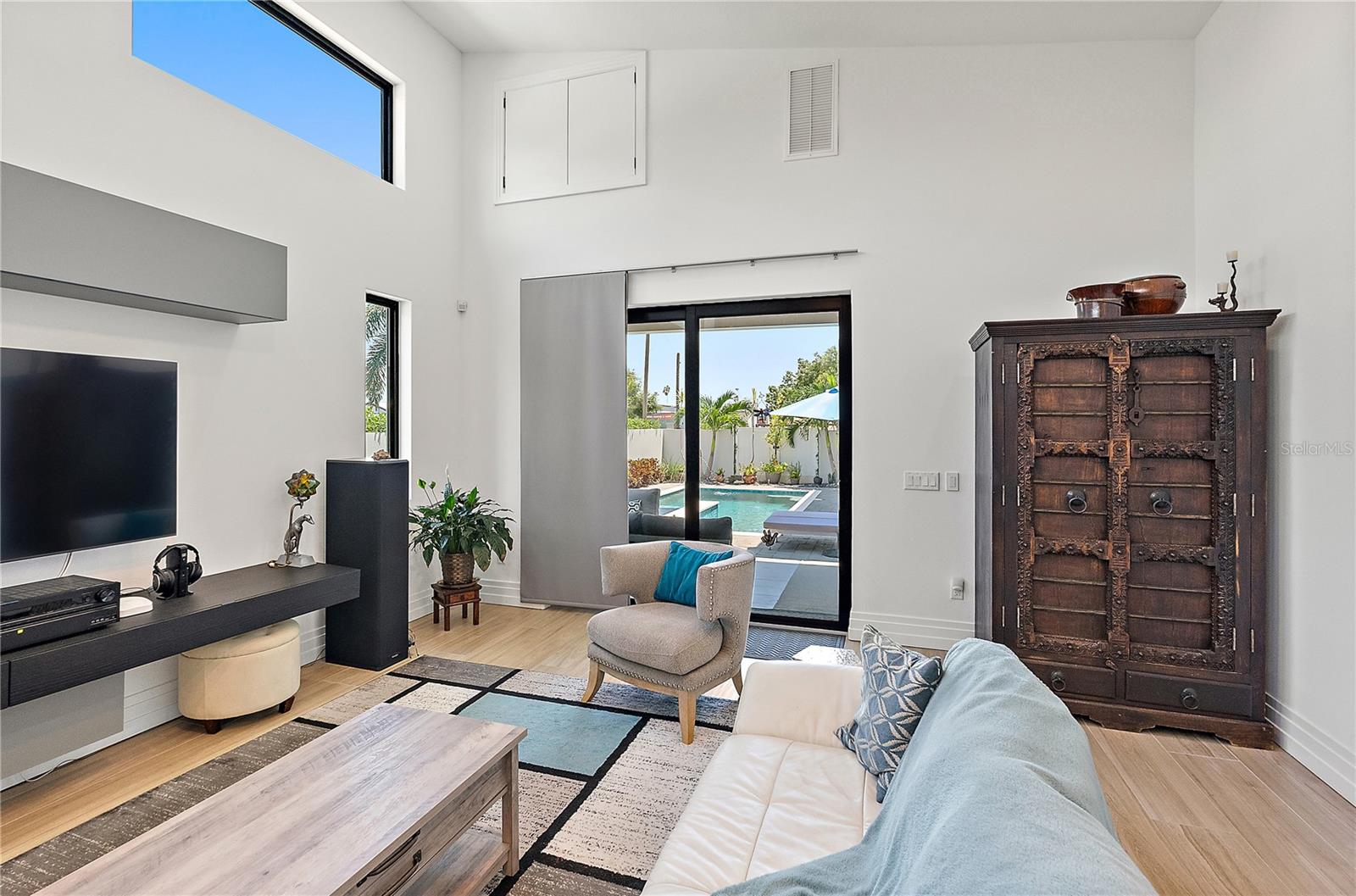 COLONIAL PLACE REV - Residential