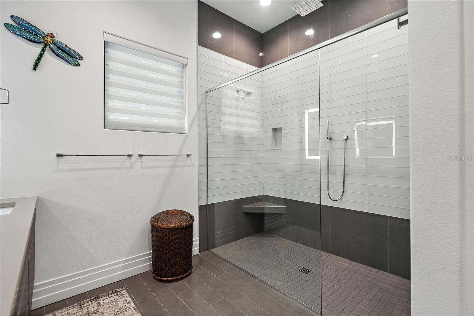 COLONIAL PLACE REV - Residential