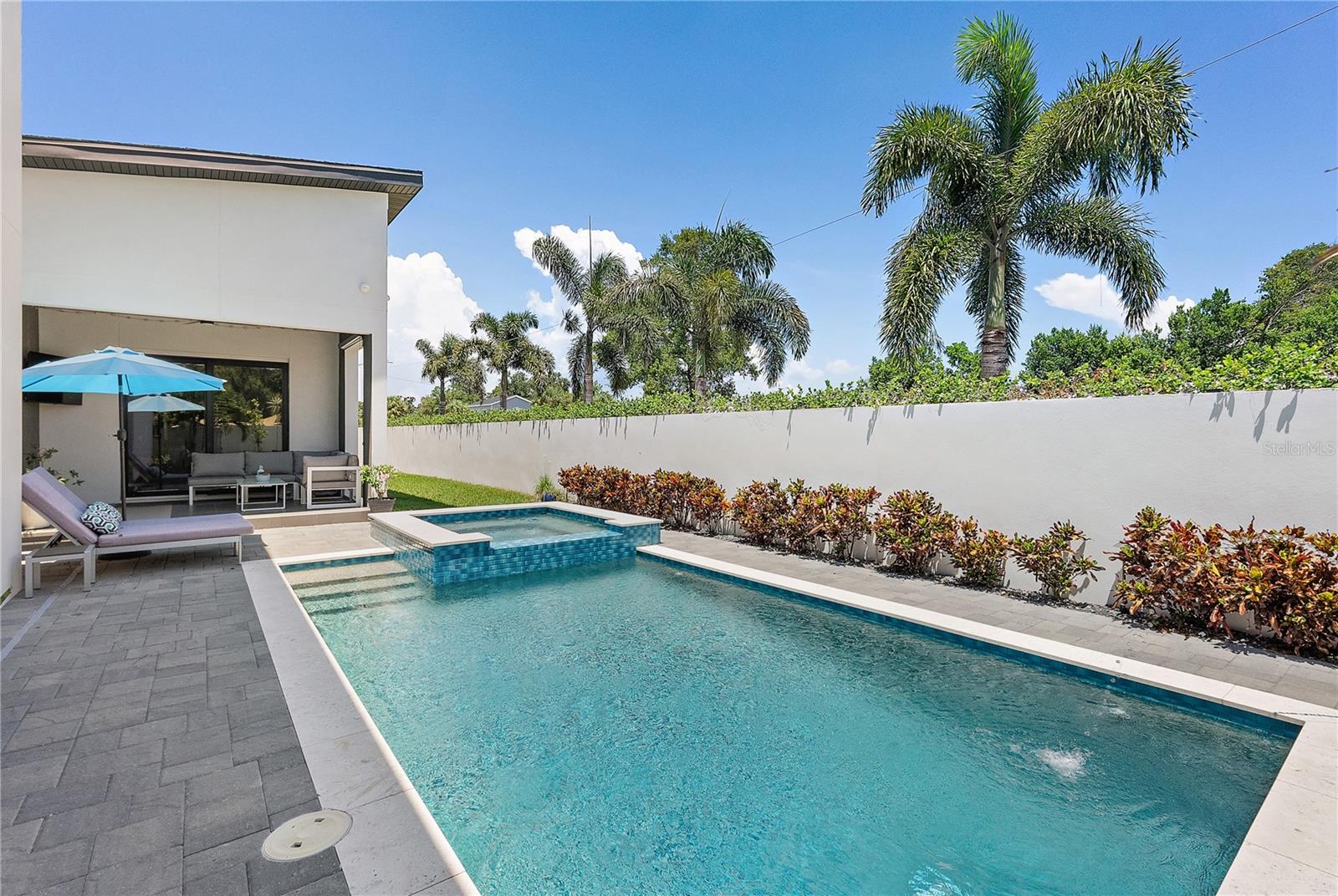 COLONIAL PLACE REV - Residential