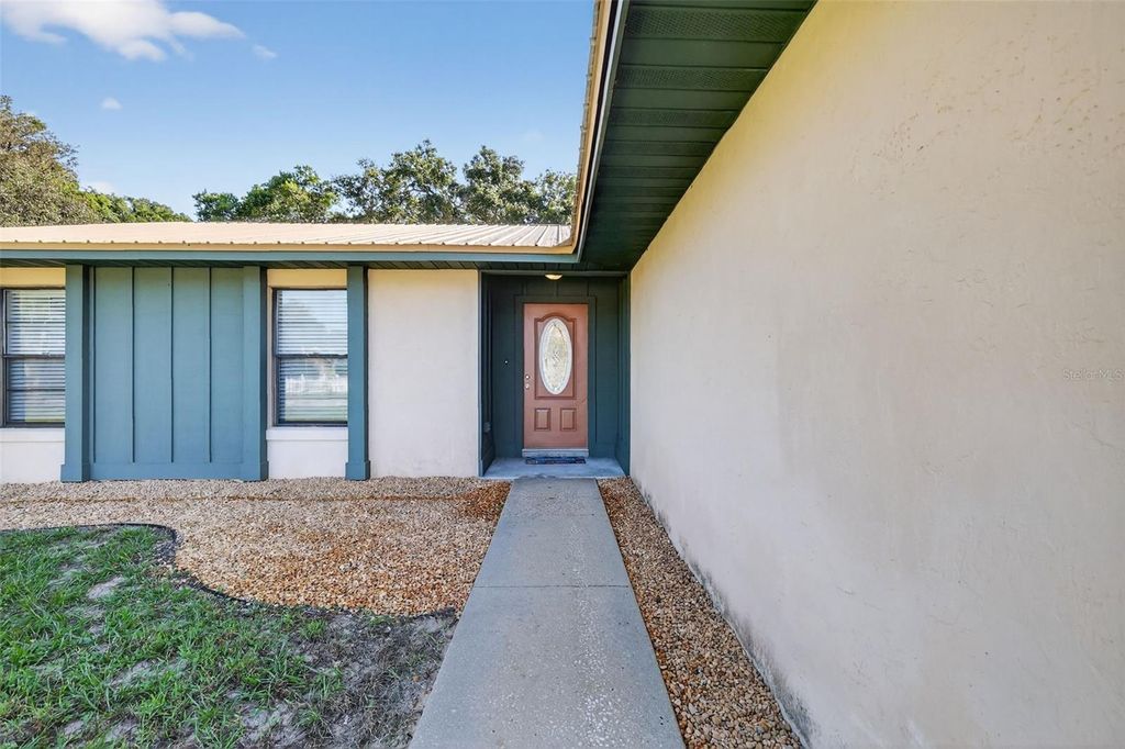 Photo of 501 Fahnstock Street, Eustis, FL 32726 (MLS # G5103291)