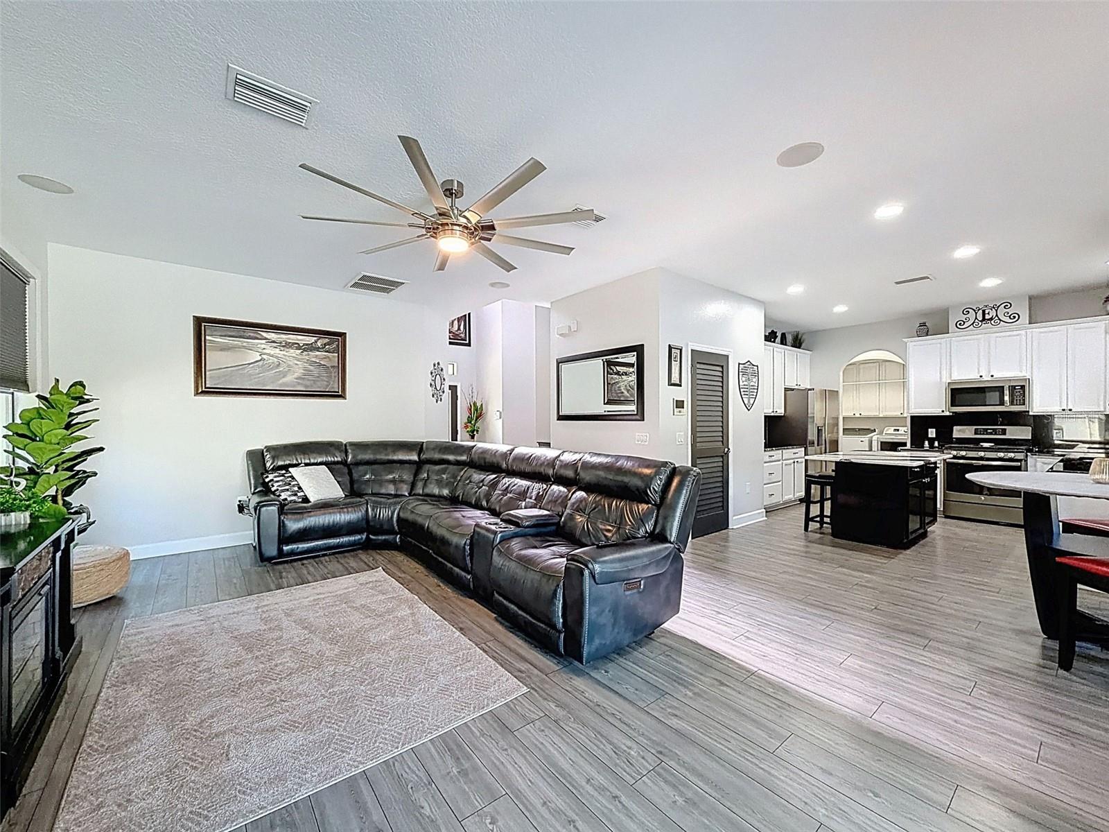 TRINITY EAST REPLAT - Residential