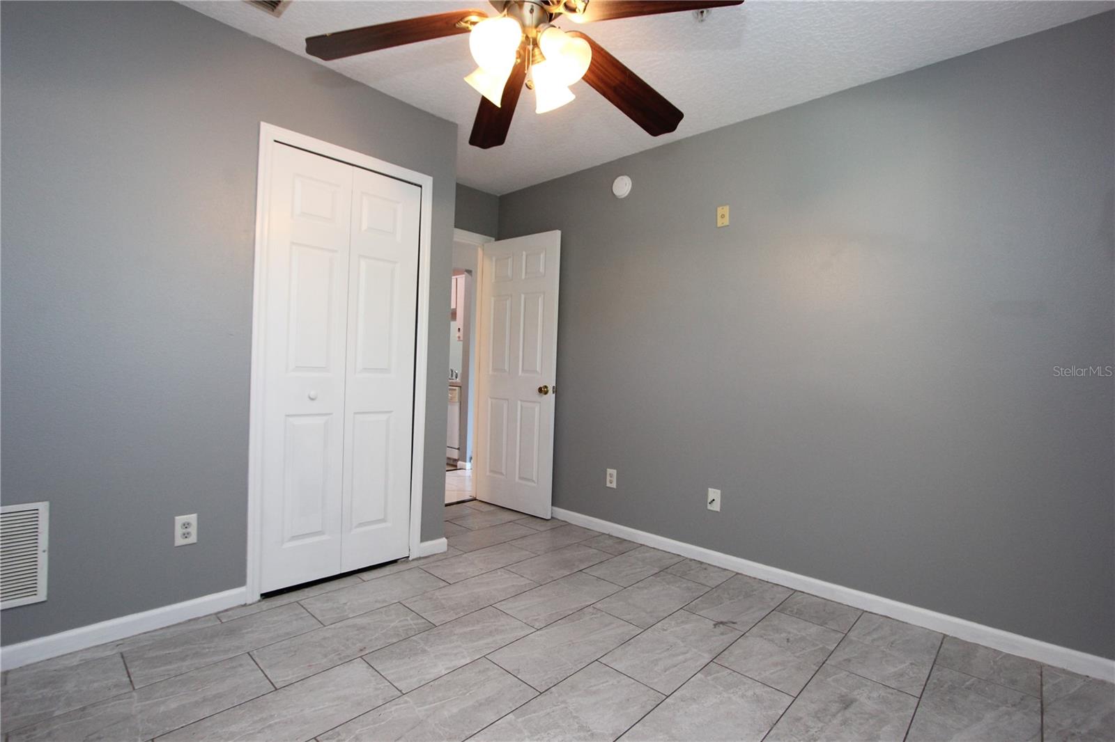 PINE RIDGE CLUB II - Residential