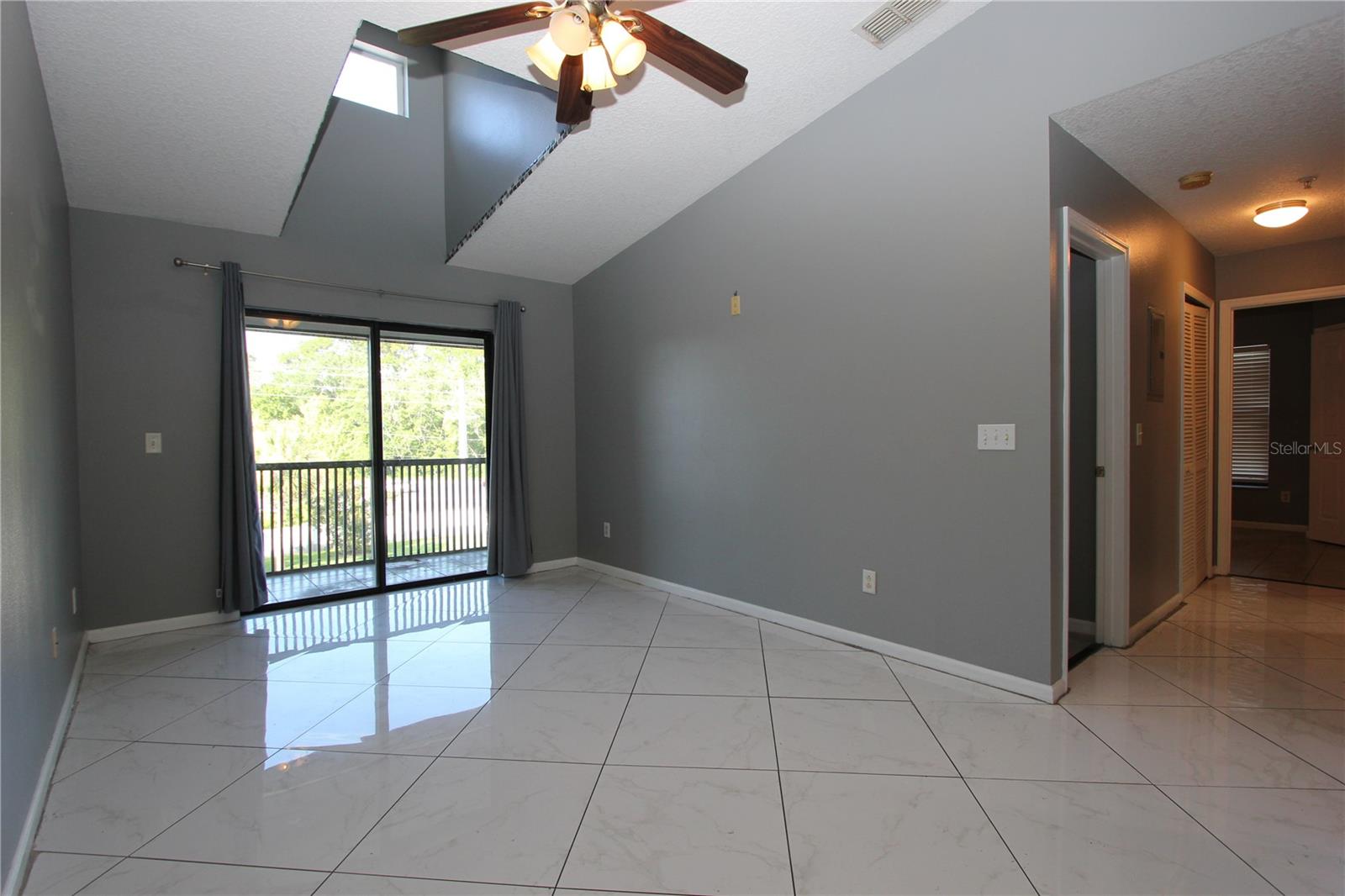 PINE RIDGE CLUB II - Residential