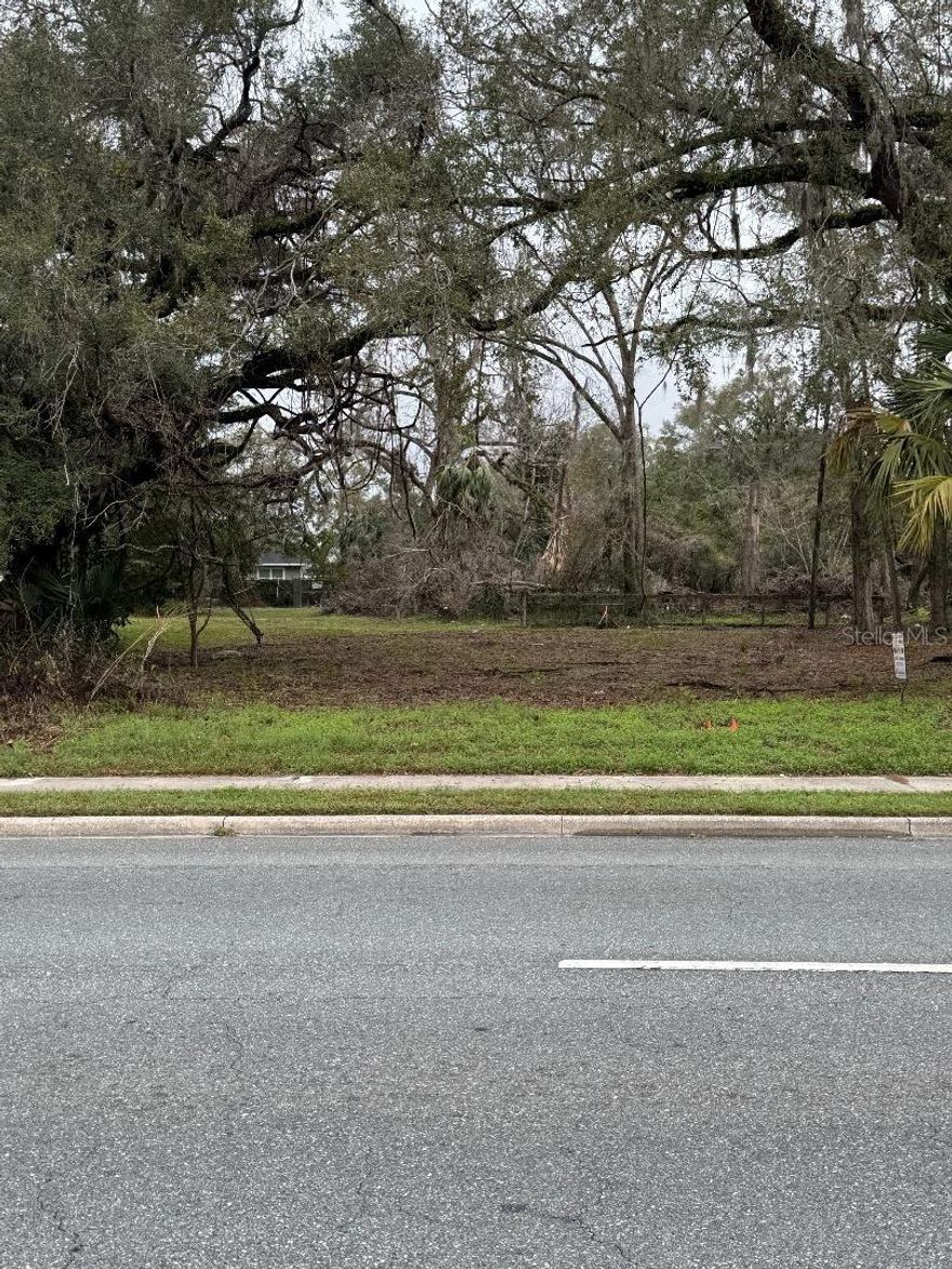 PRICE SLASHED $20,000.00!!! Want US 441 Commercial frontage within the City of Alachua? This has great exposure! Two adjacent lots, each approx. 50 x 100 on the North side of US 441. That's the side that everyone going home from Gainesville drives on. Many possible uses.