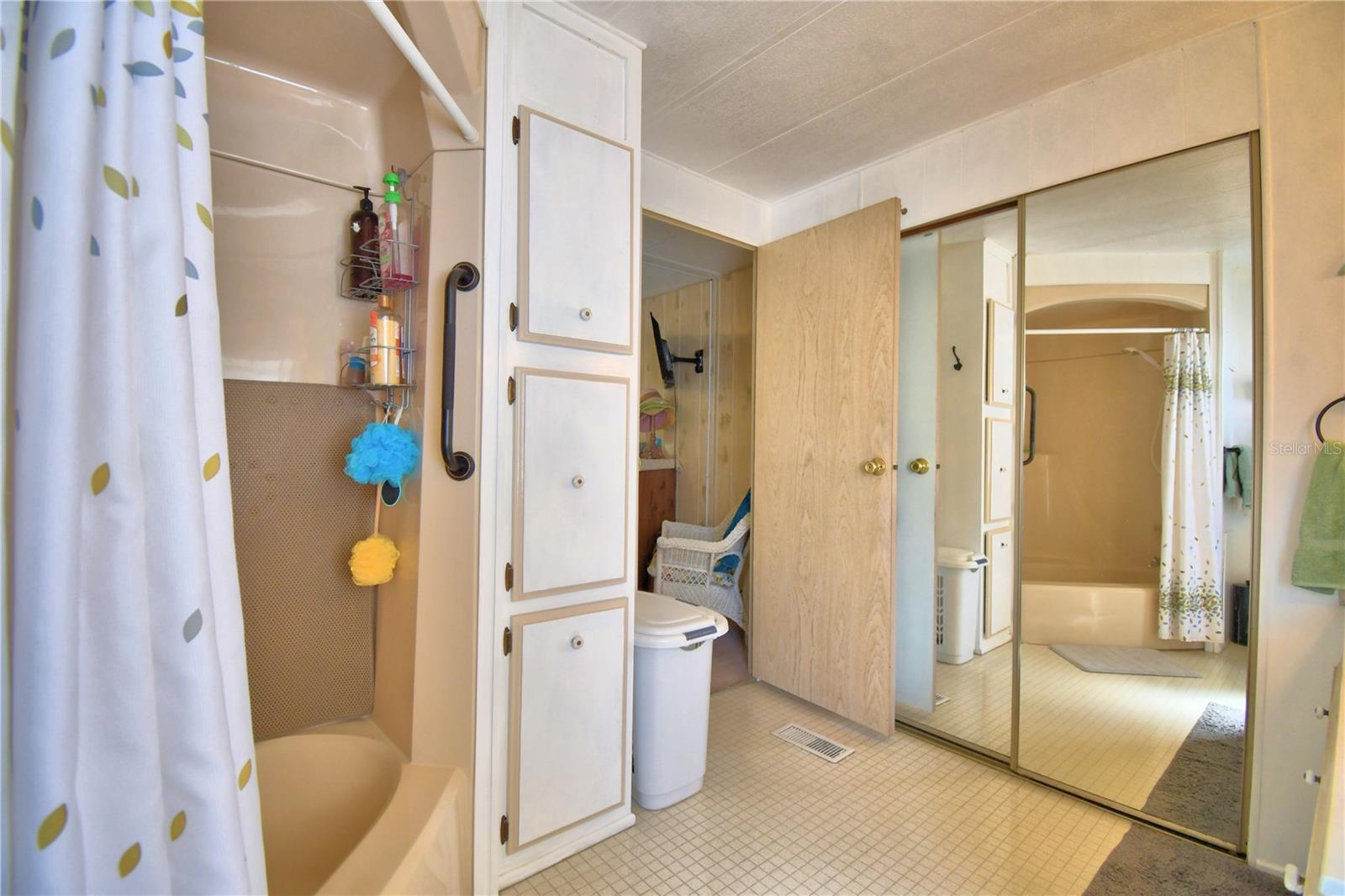 OAKWOOD ESTATES - Residential