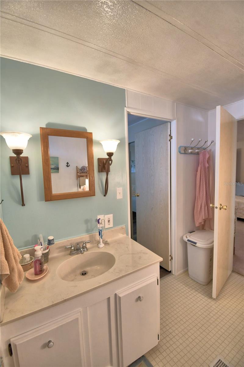 OAKWOOD ESTATES - Residential