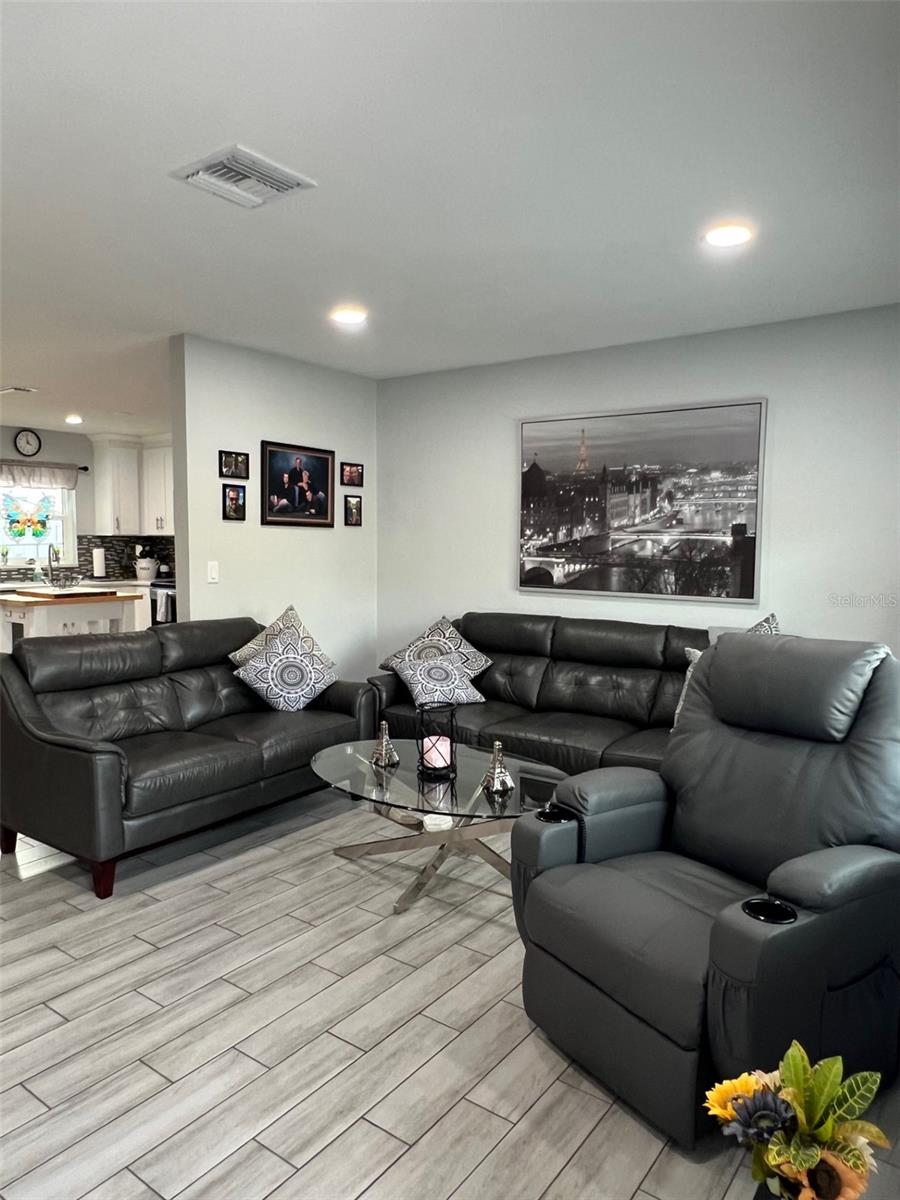 FOREST HILLS - Residential