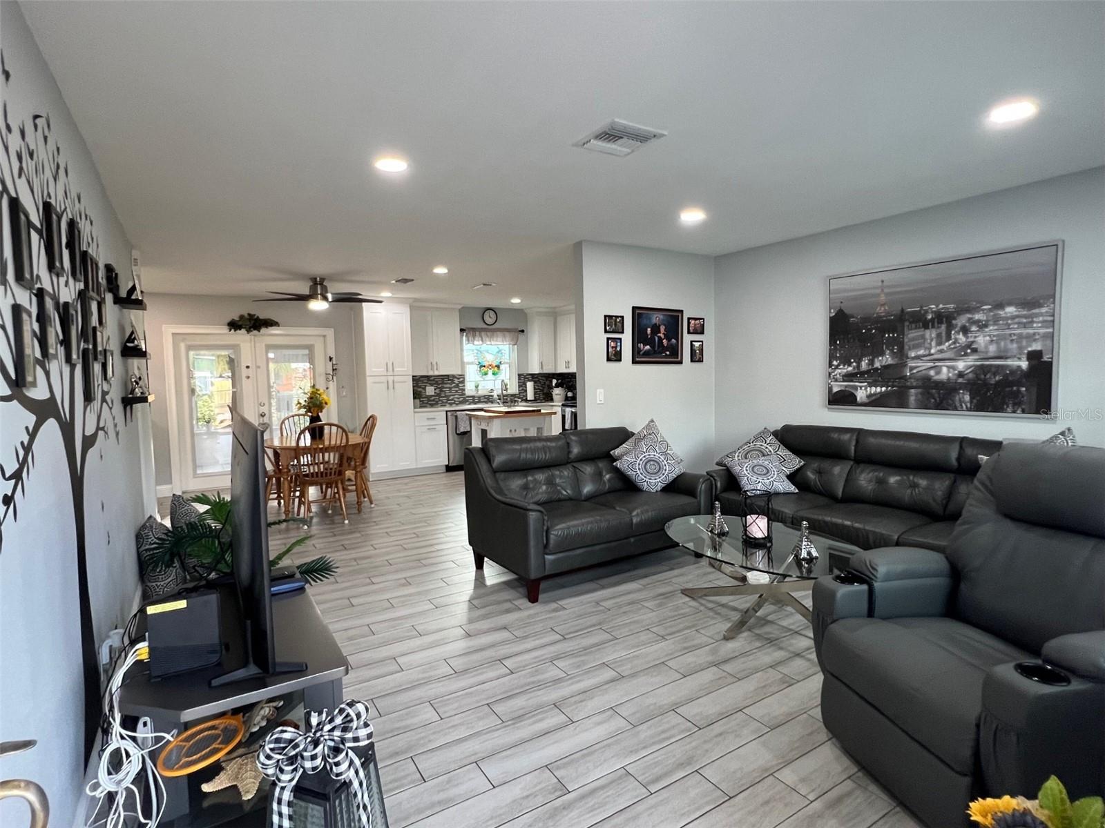 FOREST HILLS - Residential