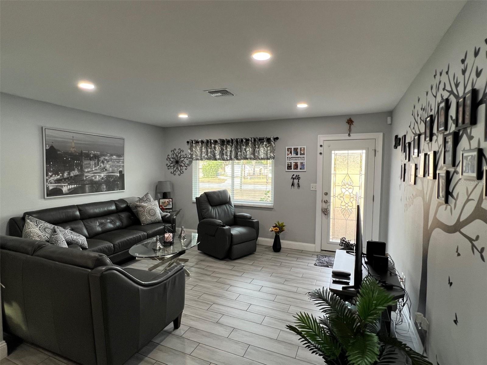 FOREST HILLS - Residential