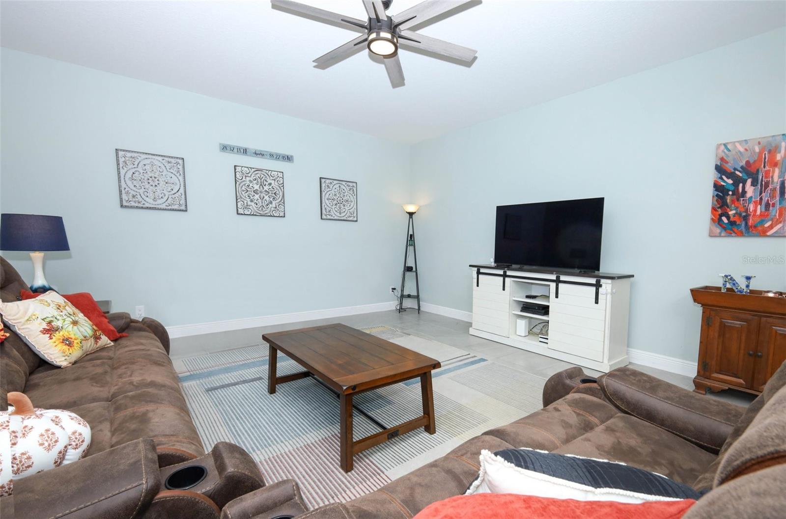 HANOVER LAKES PH 1 - Residential