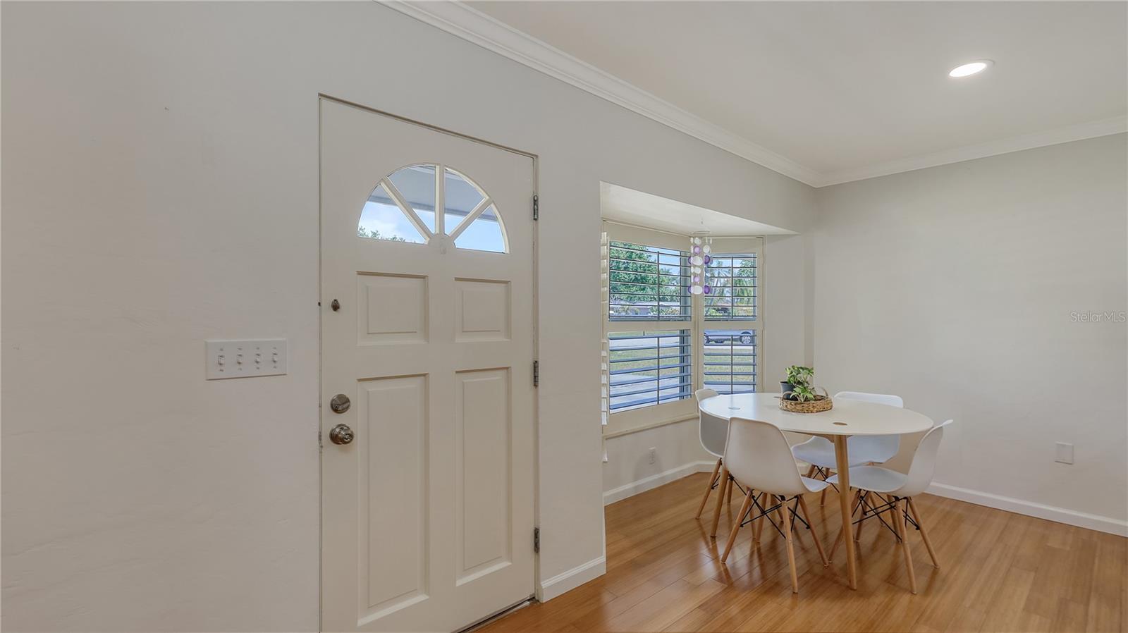2220 PALM TERRACE
