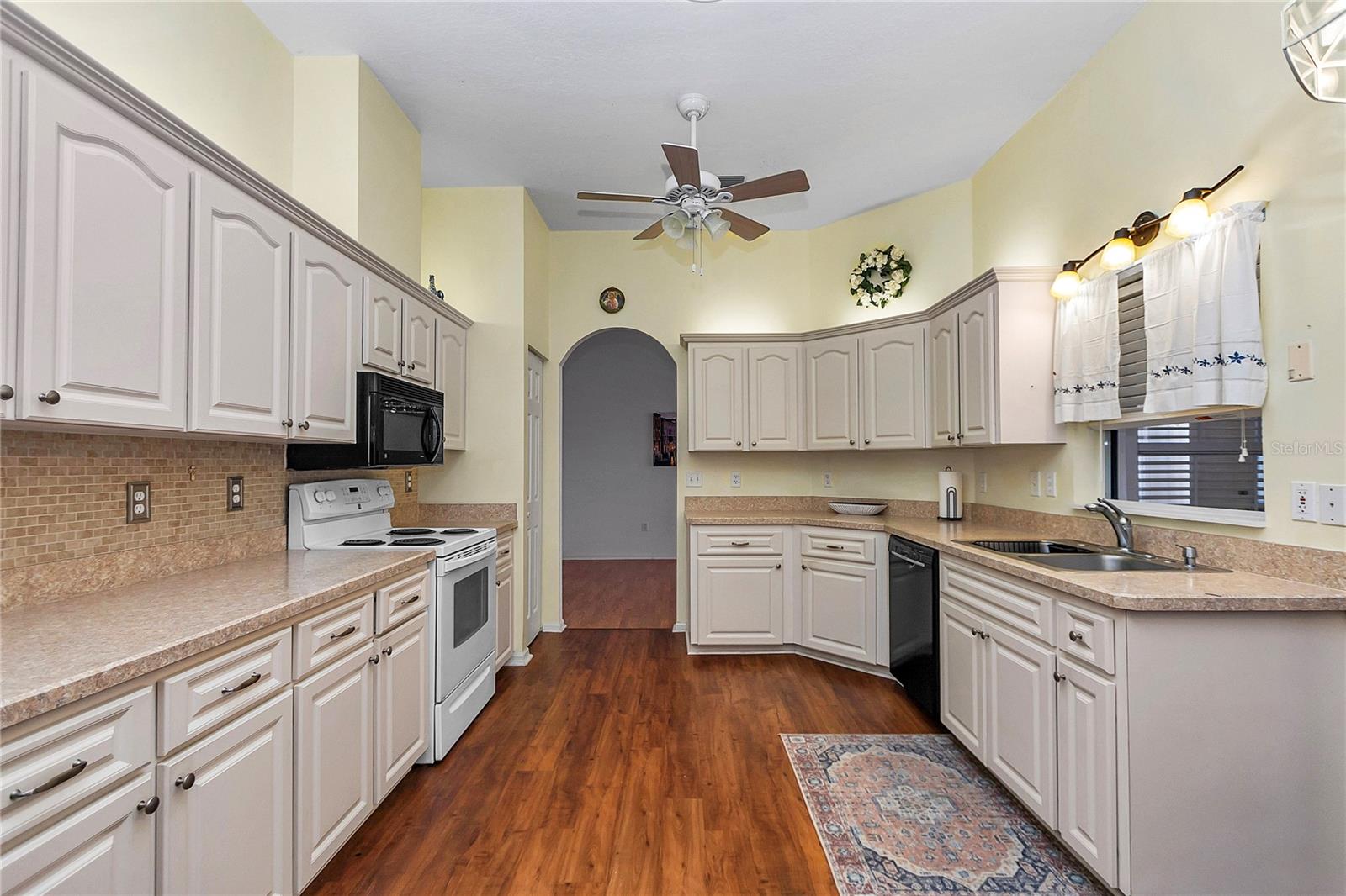 OAK RUN PRESERVE UN B - Residential