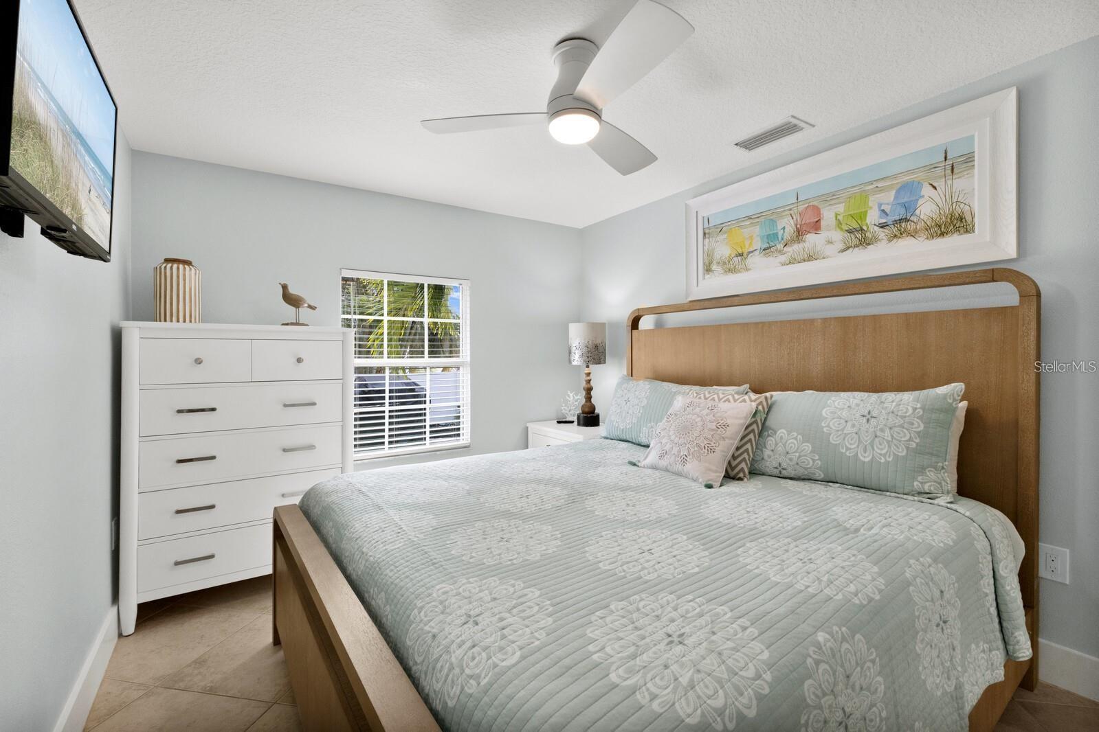 HOLMES BEACH 17TH UNIT - Residential