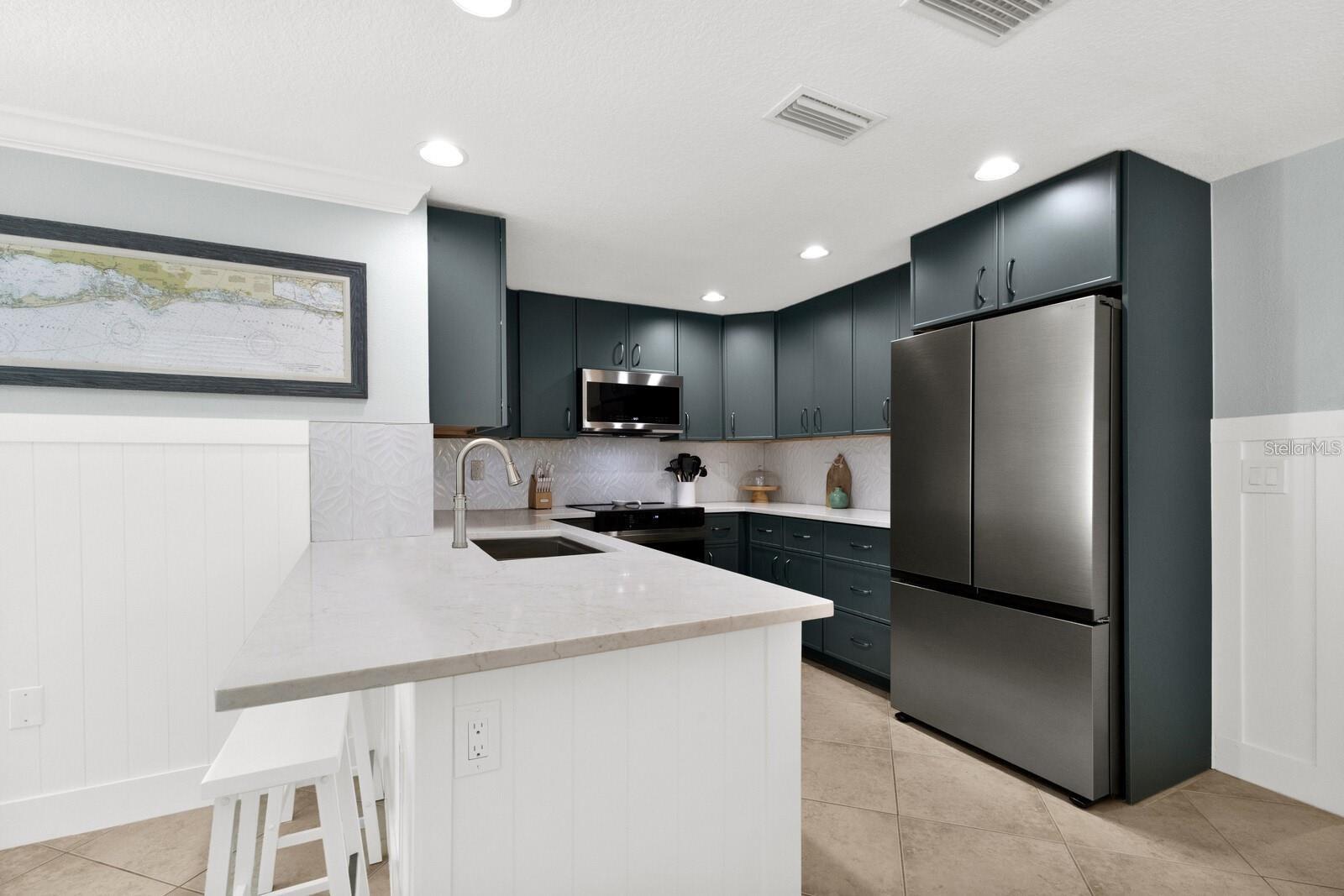 HOLMES BEACH 17TH UNIT - Residential