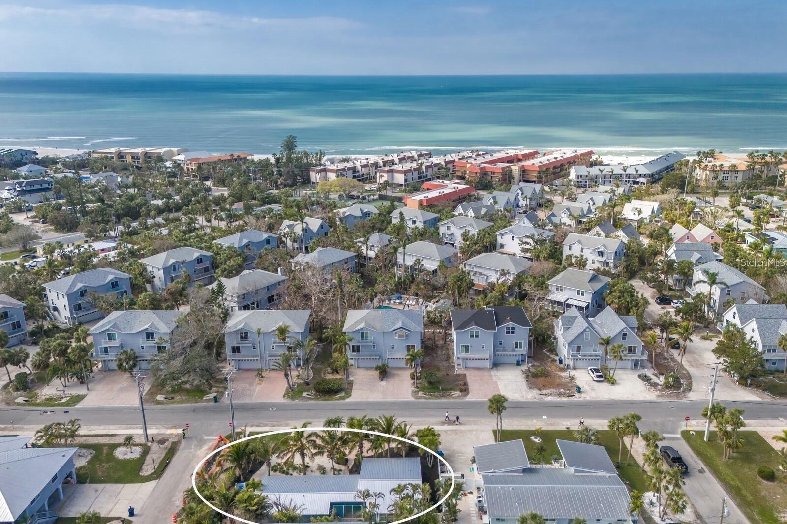 HOLMES BEACH 17TH UNIT - Residential