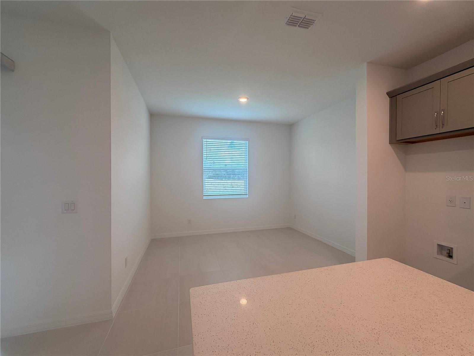 717 FARFIELDS STREET