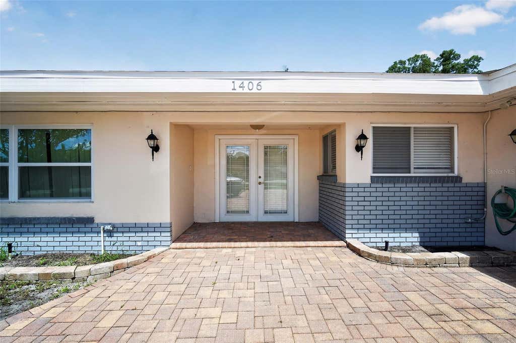 Photo of 1406 Haven Bend, Tampa, FL 33613 (MLS # O6403021)
